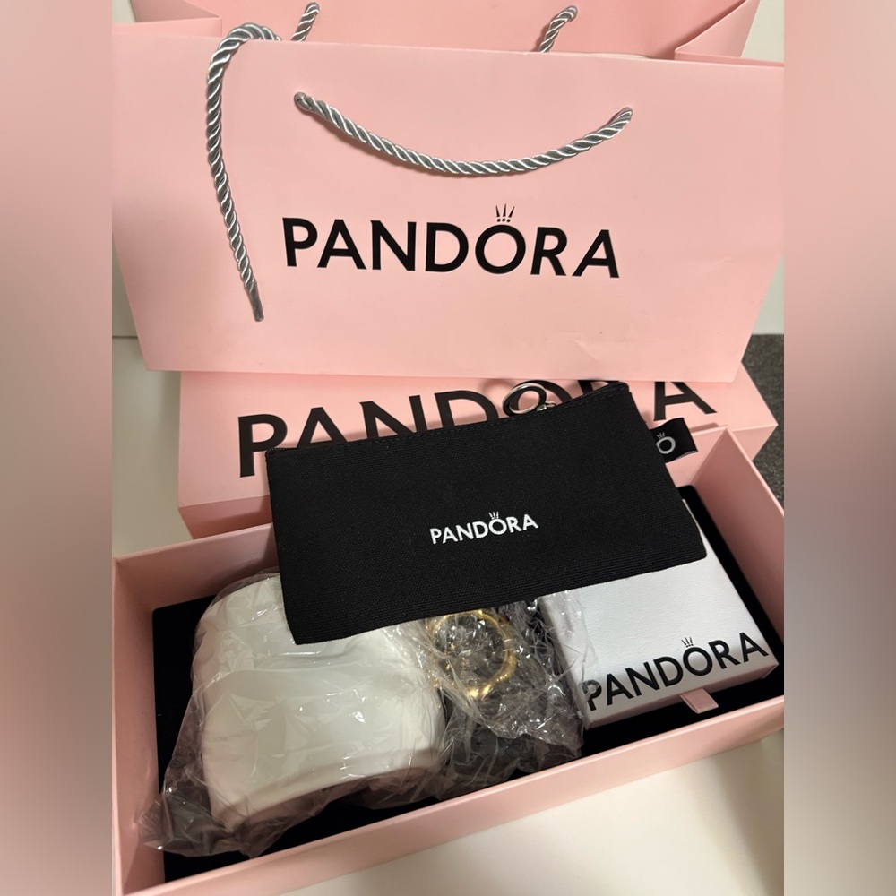 Pandora Pink Gift Box Set - Picture 3 of 15
